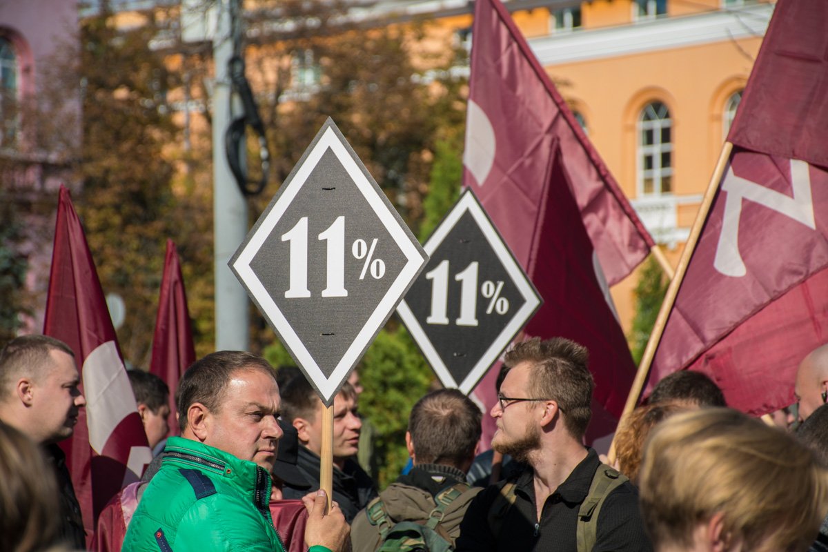 Митингующие утверждают, что 11% людей поддерживают закон про свободное владение оружием