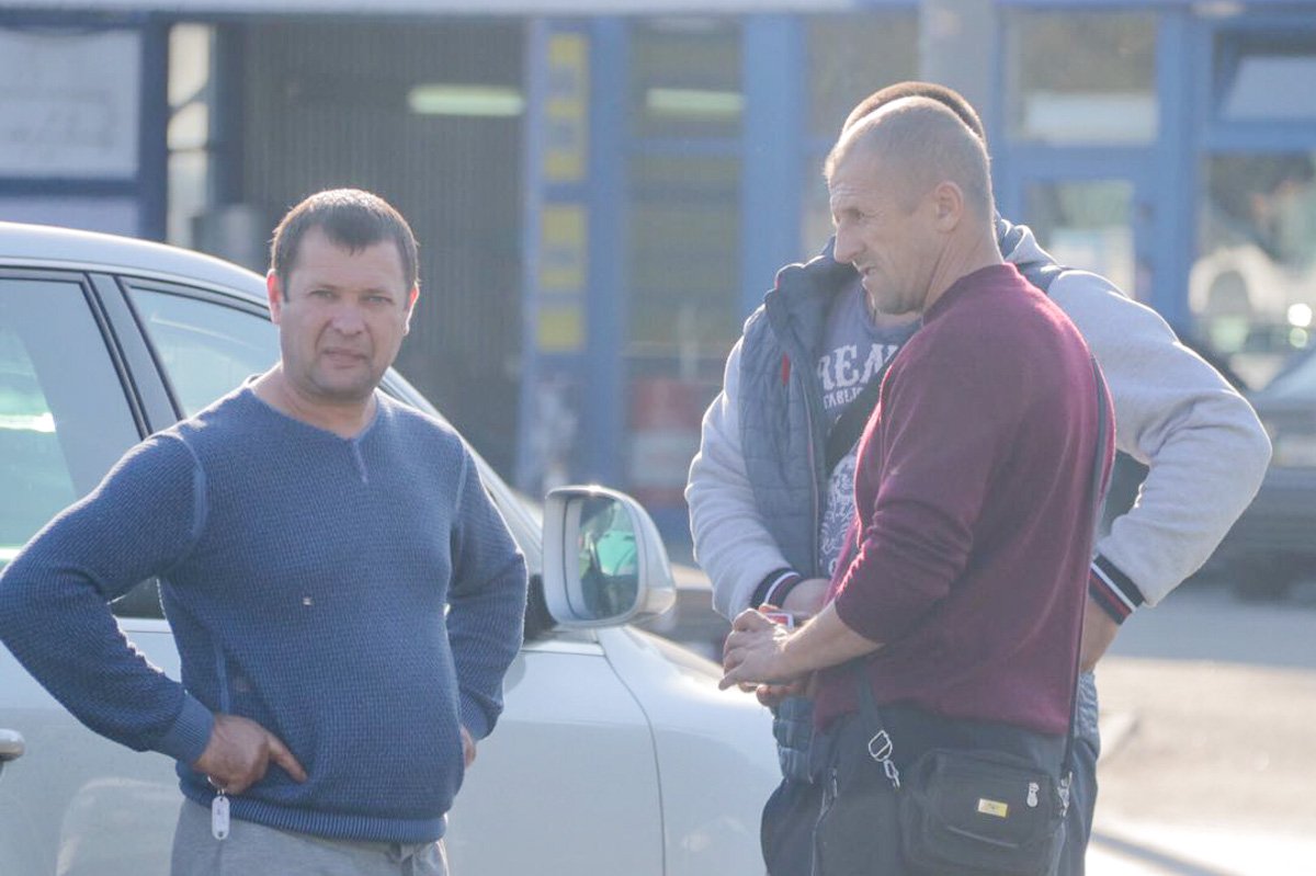 Водитель Mercedes Sprinter вел себя агрессивно по отношению к водителю Opel и правоохранителям