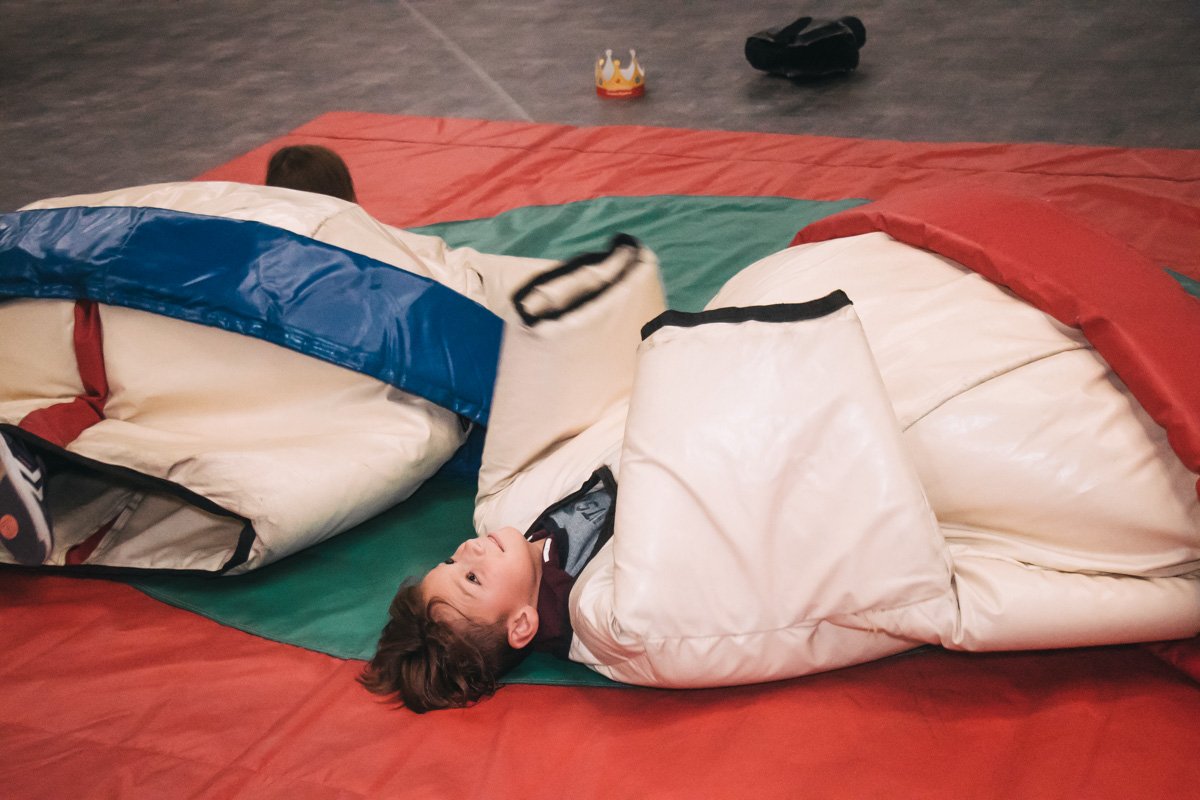 Посетители фестиваля могли почувствовать себя сумоистами Посетители фестиваля могли почувствовать себя сумоистами