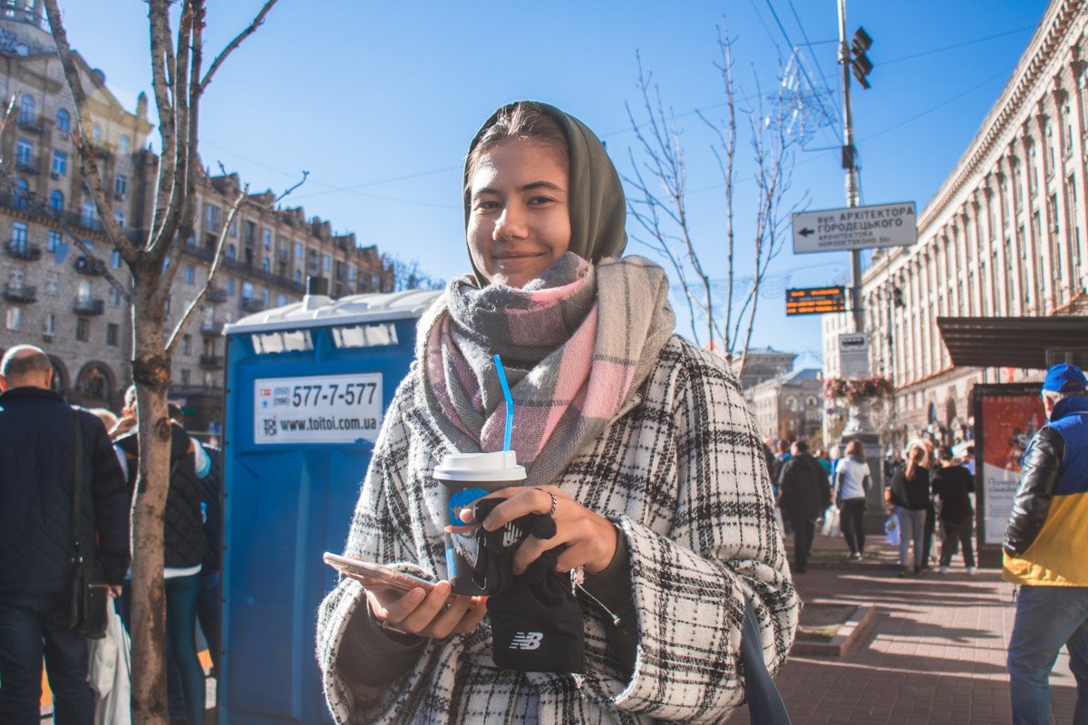 Кто не бежал, тот болел за участников и грелся кофе Кто не бежал, тот болел за участников и грелся кофе