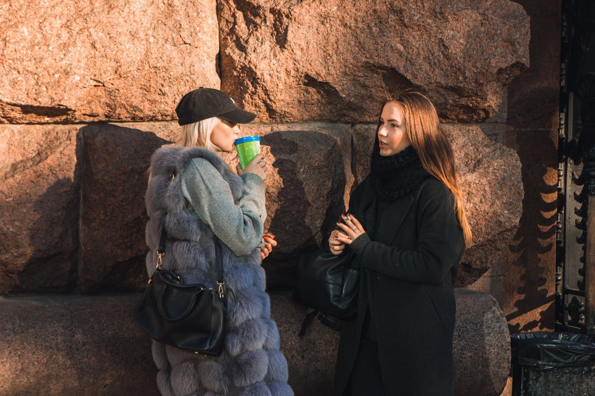 Чашечка кофе в приятной компании всегда поднимает настроение