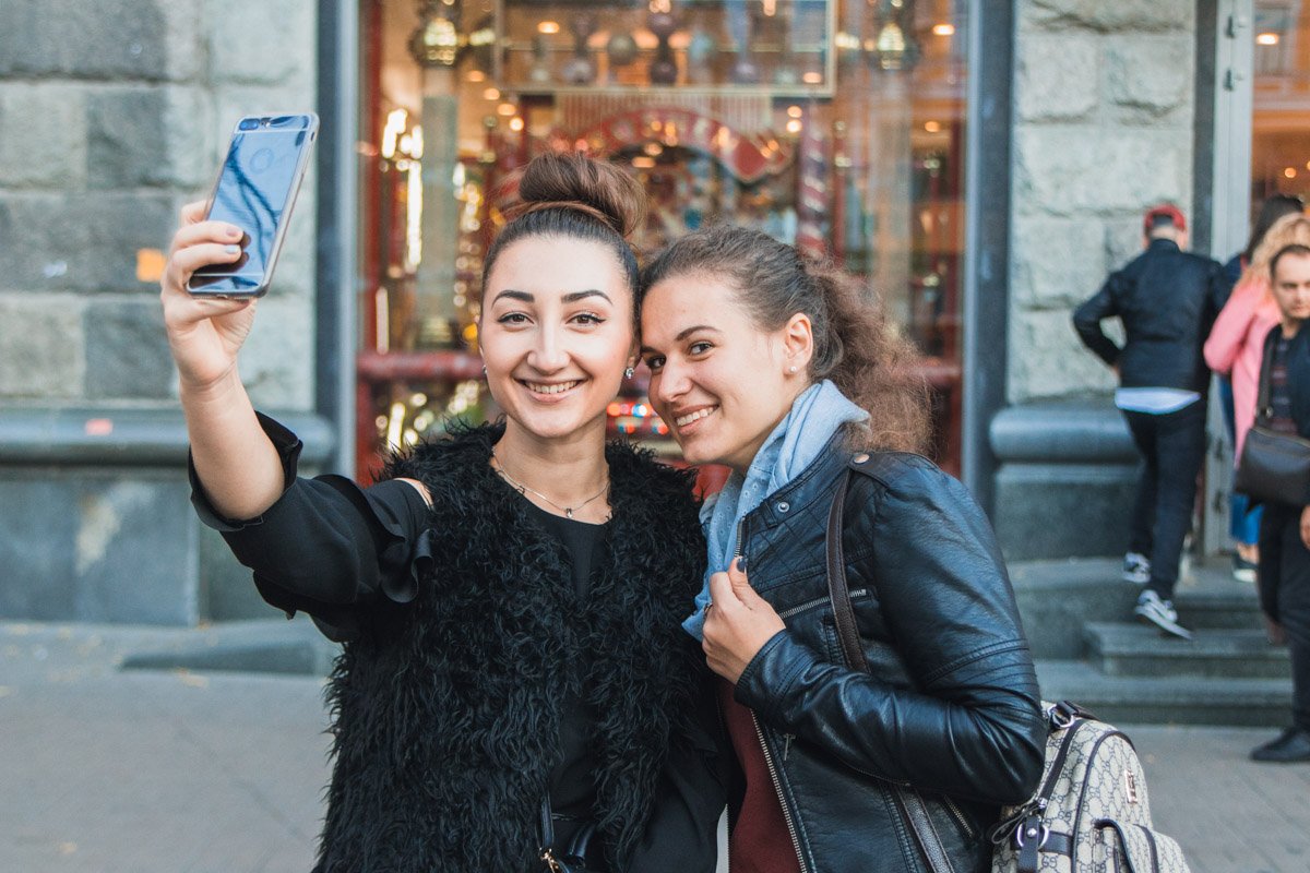 Селфи на память о теплых осенних днях