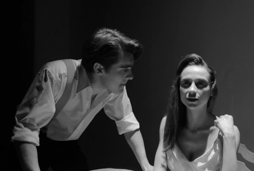 Покажите мне женщину с которой он спит, и я скажу, как он себя оценивает Покажите мне женщину с которой он спит, и я скажу, как он себя оценивает