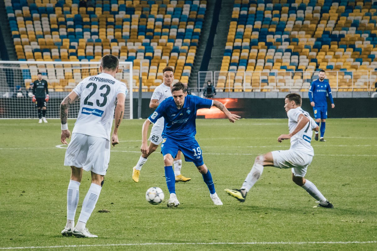 Киевляне приблизились к Шахтеру, который потерял очки в этом туре Киевляне приблизились к Шахтеру, который потерял очки в этом туре