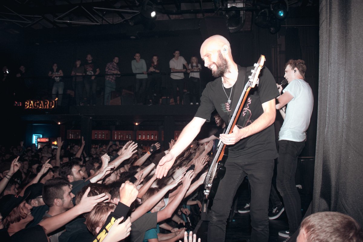 Искренность, душевность, тепло и сумасшедший драйв на всех выступлениях группы 