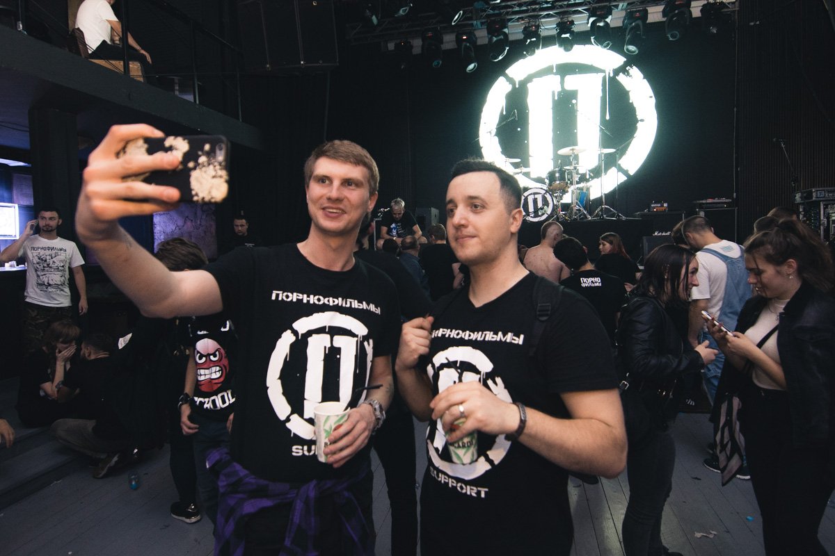 Увековечивать память 