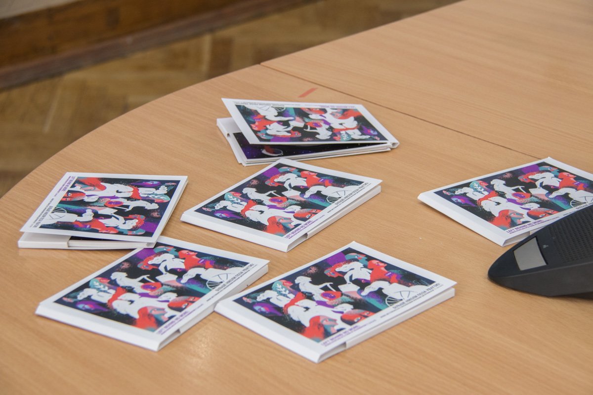 В рамках проекта создали серию иллюстраций на тему дискриминации