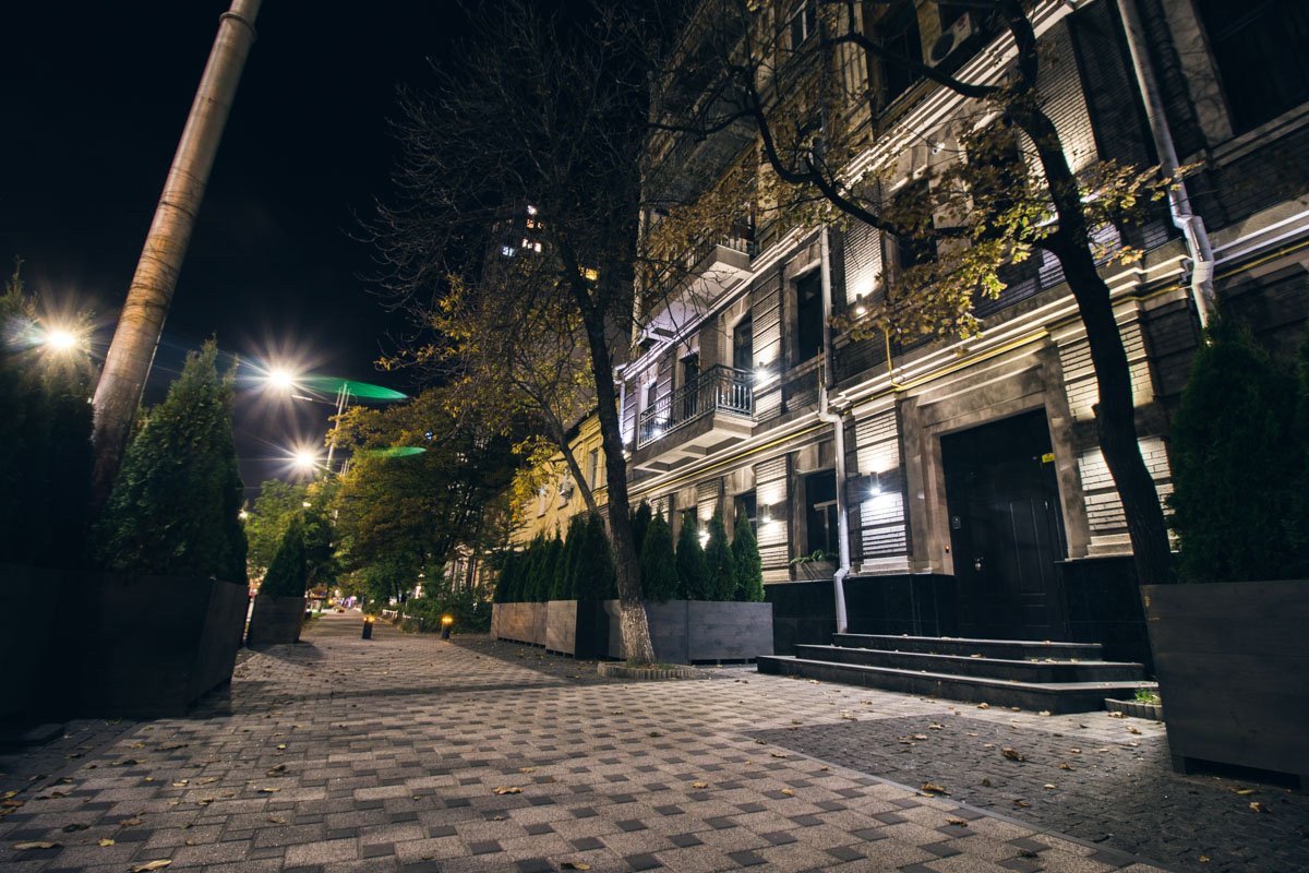 Чтобы проникнуться этой атмосферой, достаточно остановится и вдохнуть осенний воздух