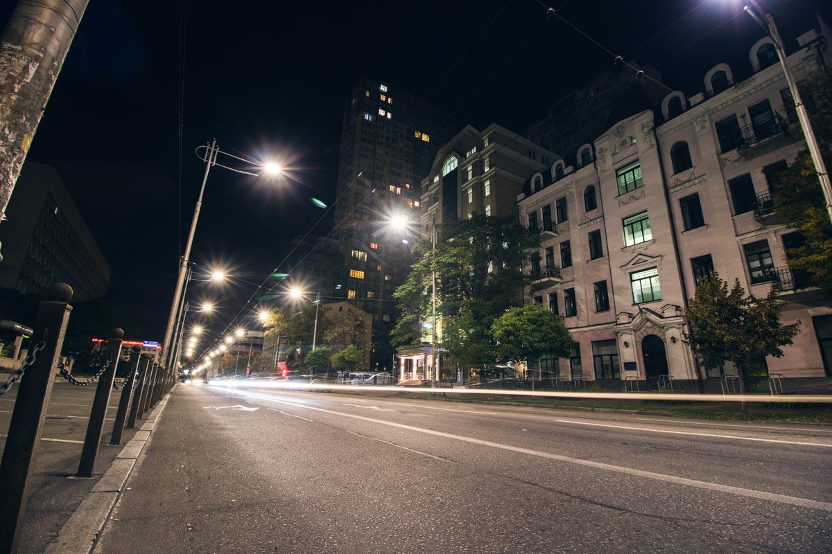 Улица в огнях