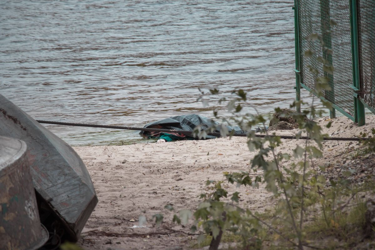 На Гидропарке нашли труп женщины