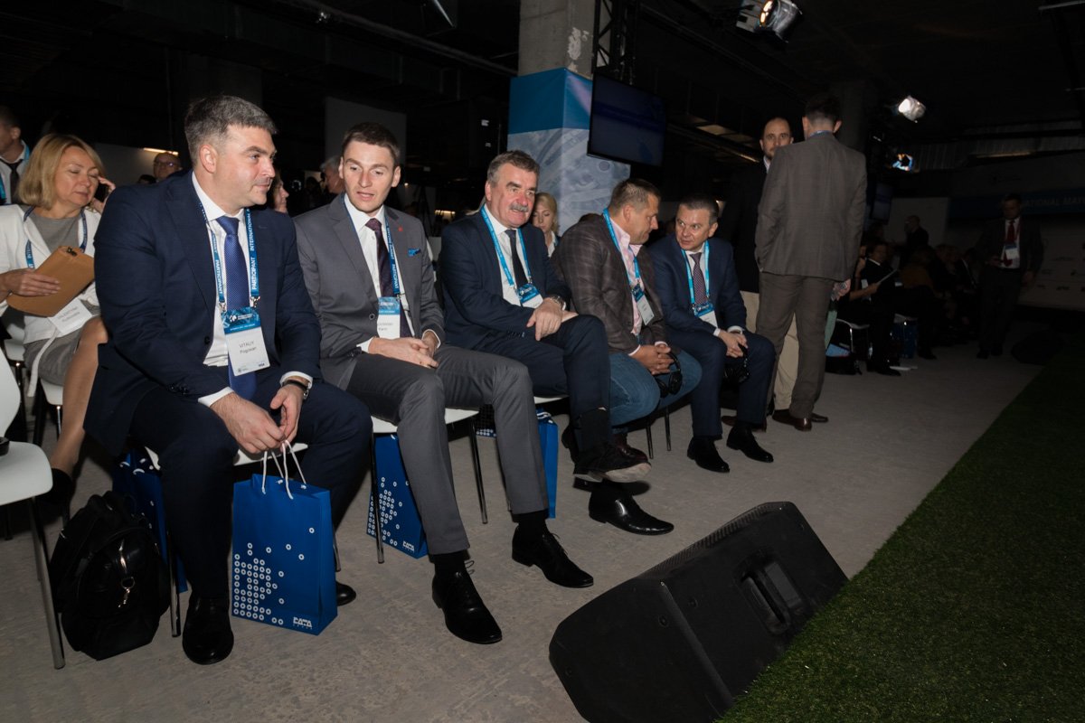 Всегда есть, что обсудить