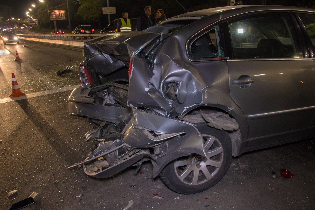 После столкновения Ford скрылся с места ДТП После столкновения Ford скрылся с места ДТП