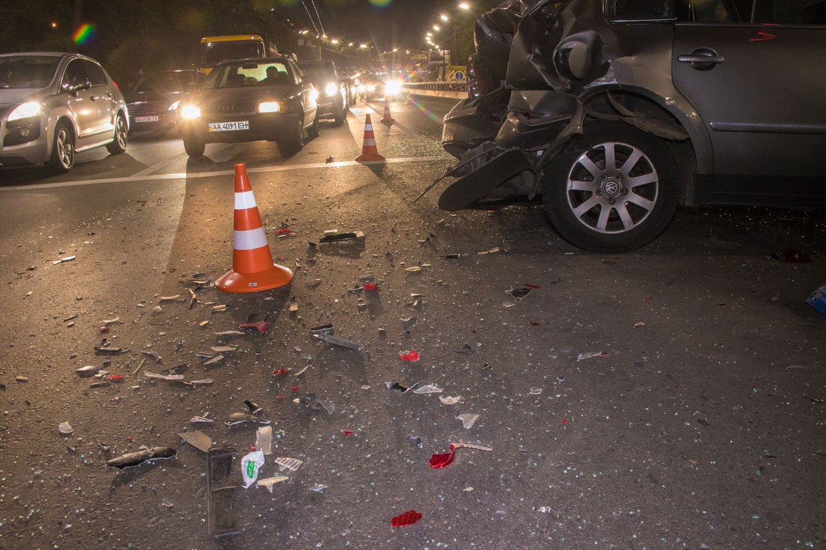 В Volkswagen находился только водитель, его госпитализировали в больницу В Volkswagen находился только водитель, его госпитализировали в больницу