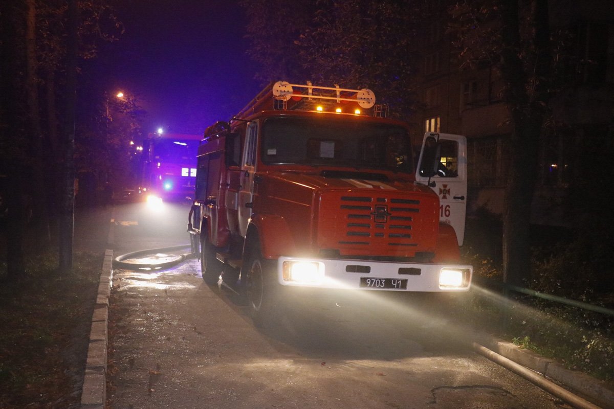 В Киеве 10 октября по адресу Русановская Набережная, 18/1 произошел пожар