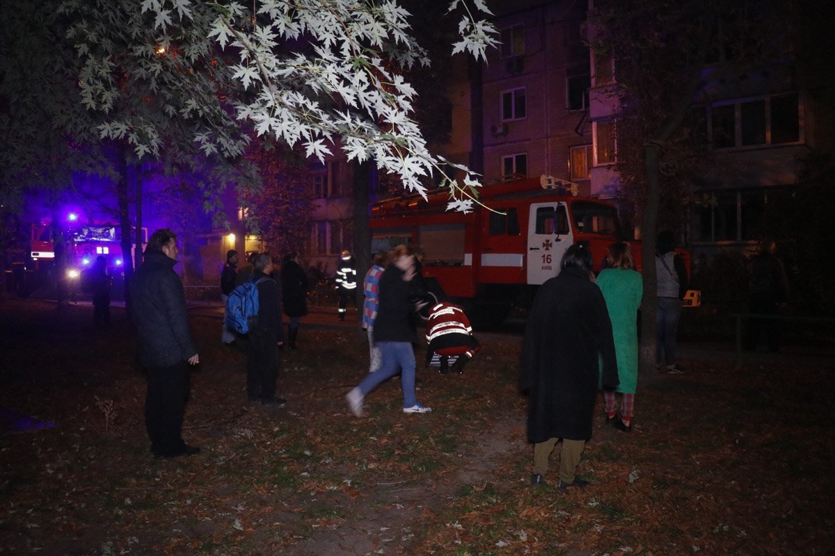 К счастью, обошлось без пострадавших, в результате пожара одна из комнат выгорела дотла