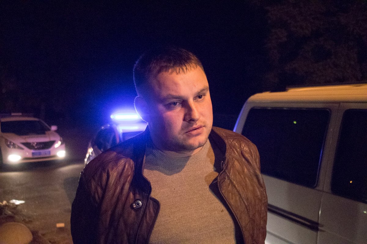 На мужчину составили два постановления: вождение в нетрезвом виде и движение без включенного света фар