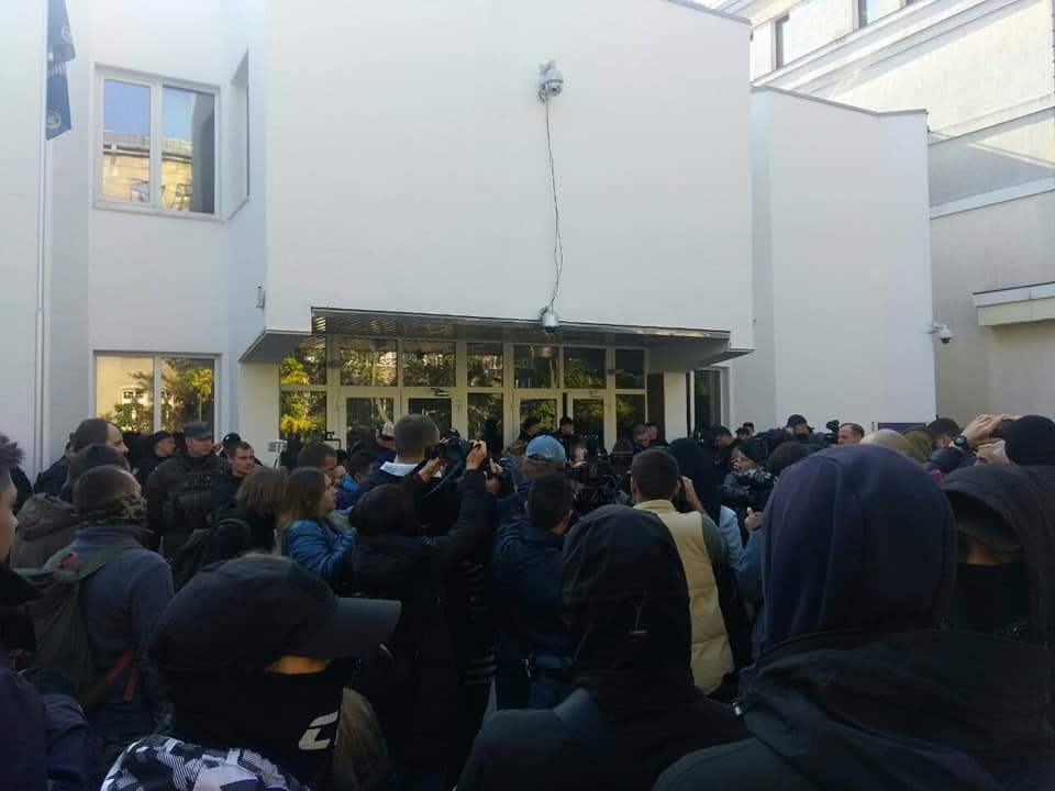 В Киеве активисты организации С14 под зданием МВД