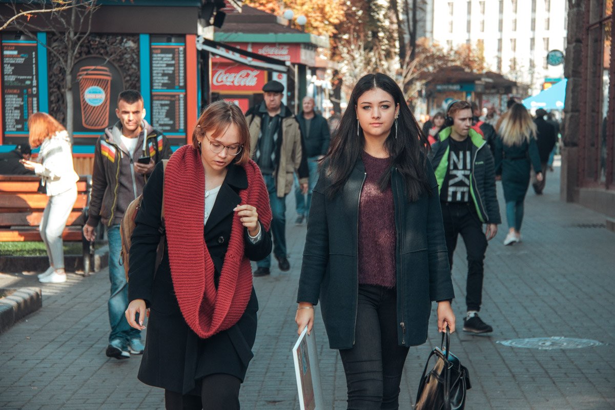 Сегодня не обязательно укутываться в шарфы