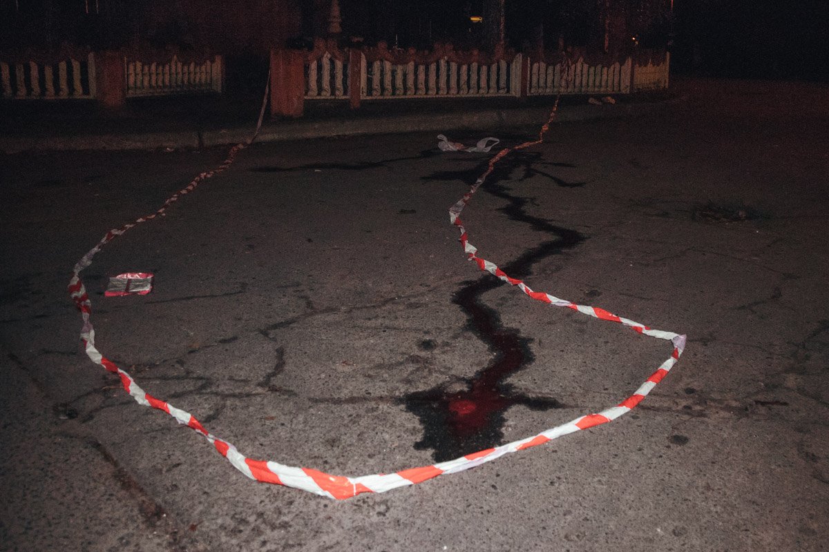 На углу дома по адресу Симиренко, 14/9 произошло убийство