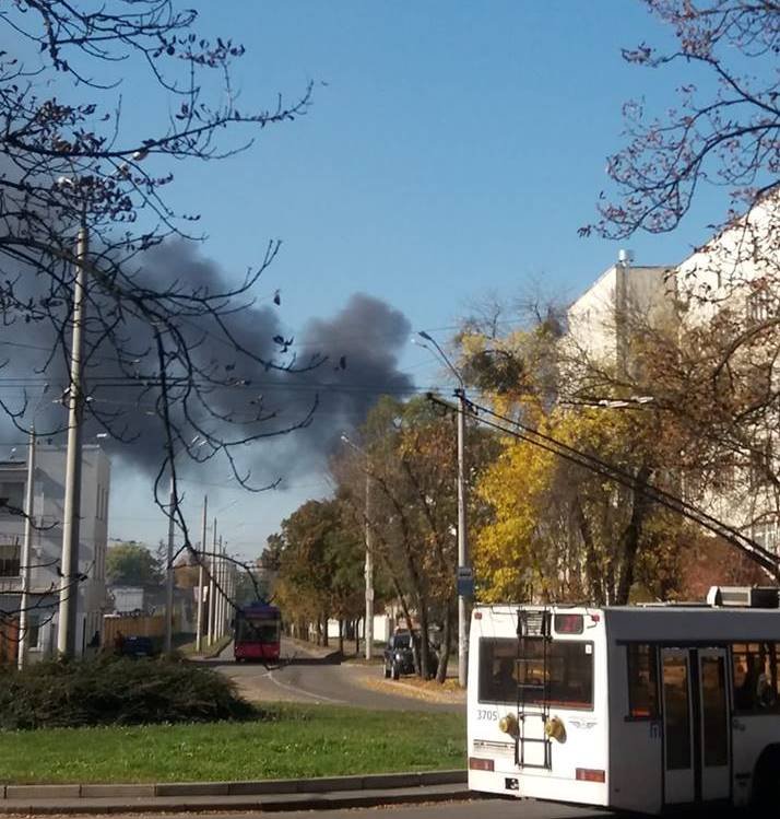 Что горит в Киеве: столб дыма видно из разных уголков города 1