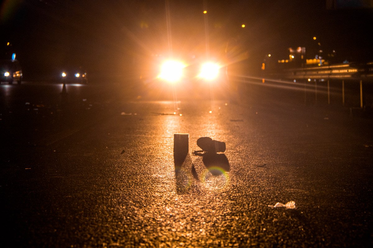 Мужчины вместе распивали спиртные напитки недалеко от Кольцевой дороги