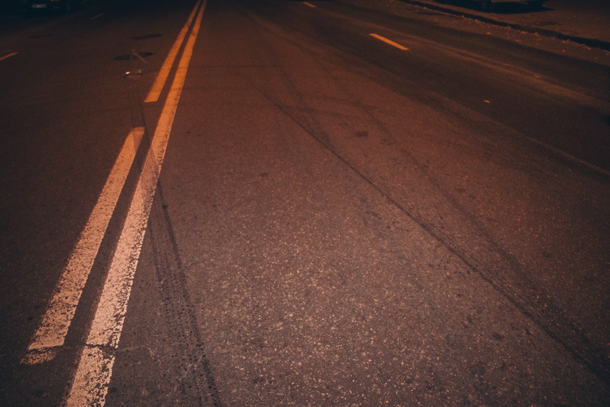 Драйвер "немца" пытался избежать столкновения, вырулил на встречную, но все же ударил в бок "корейца