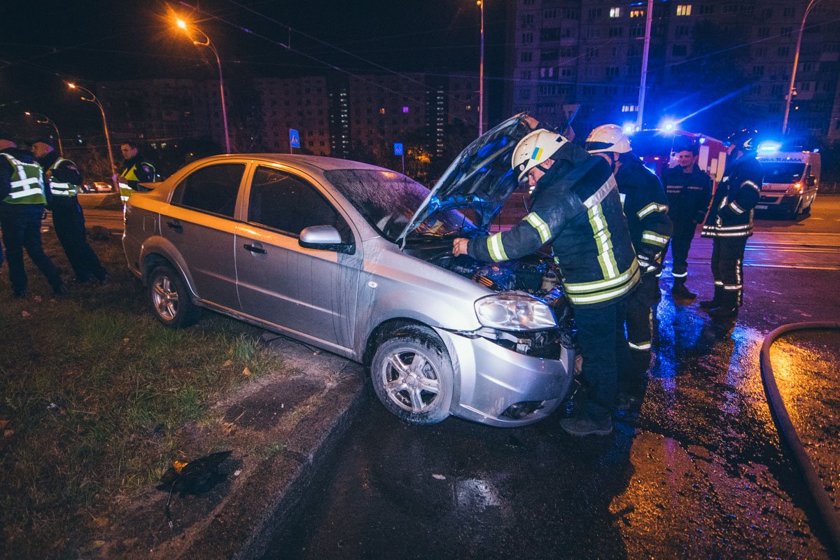 Водитель не сориентировался на местности и не заметил, что дорога начала уходить в сторону