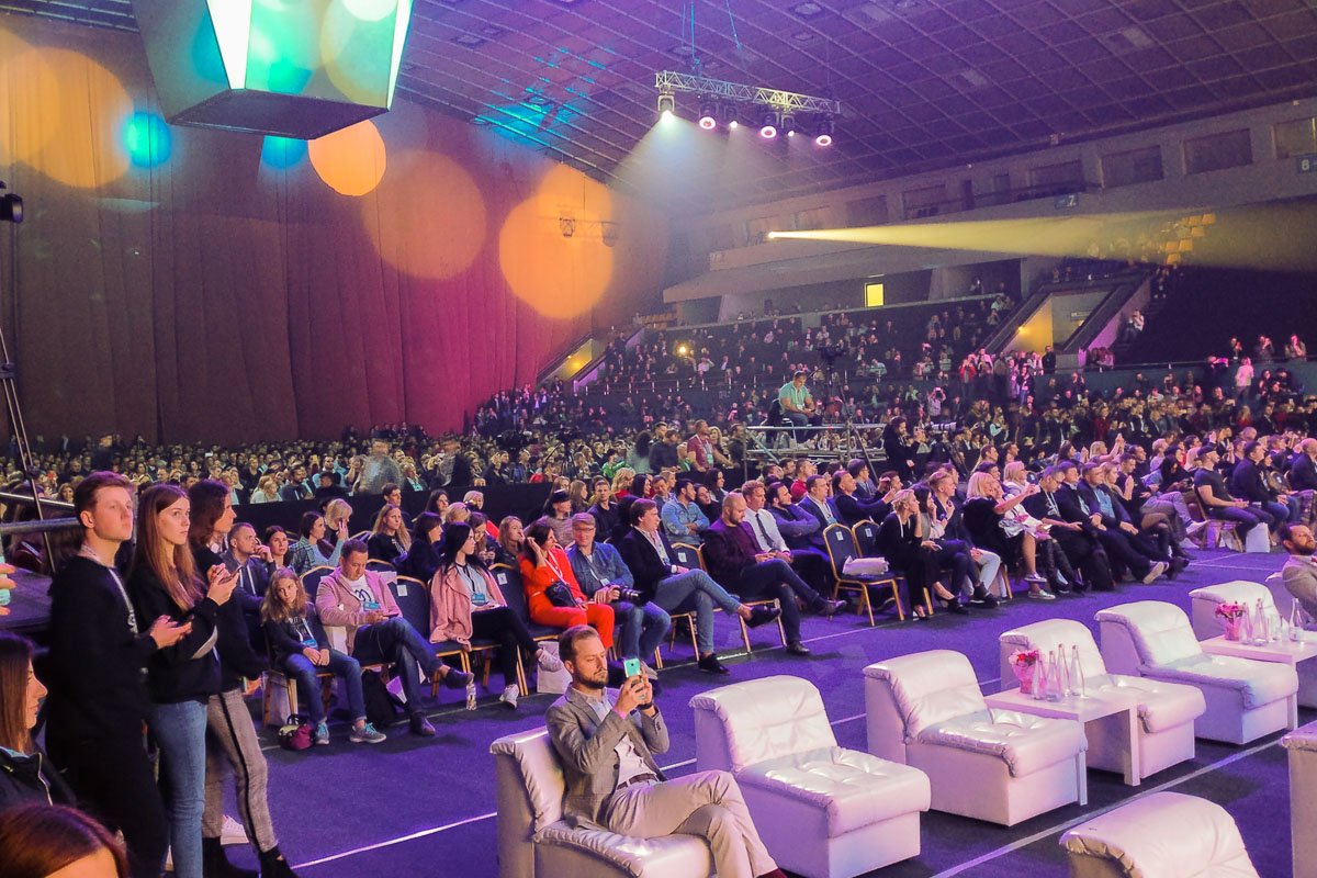 13 октября во "Дворце Спорта" прошел масштабный бизнес-форум Olerom Forum One