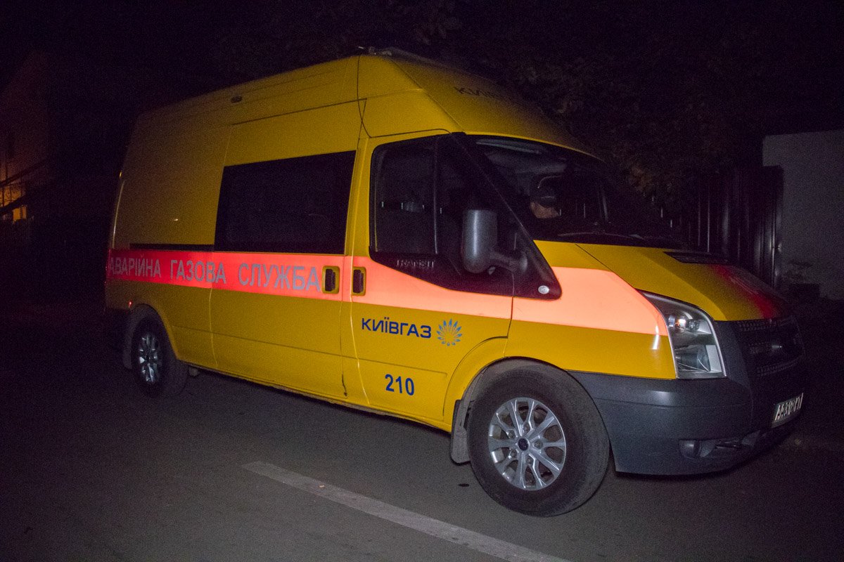 На месте работала следственно-оперативная группа, медики и аварийная газовая и взрывотехническая службы