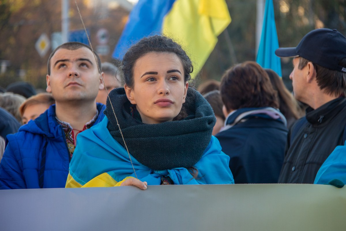 Участники молебна рассказали, что их группами привезли в Киев на автобусах