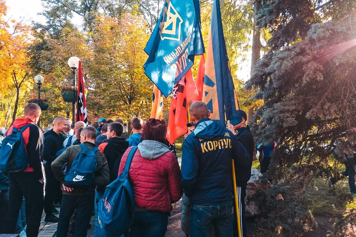 По подсчетам организаторов марша, по улицам должны пройти 40 тысяч человек По подсчетам организаторов марша, по улицам должны пройти 40 тысяч человек