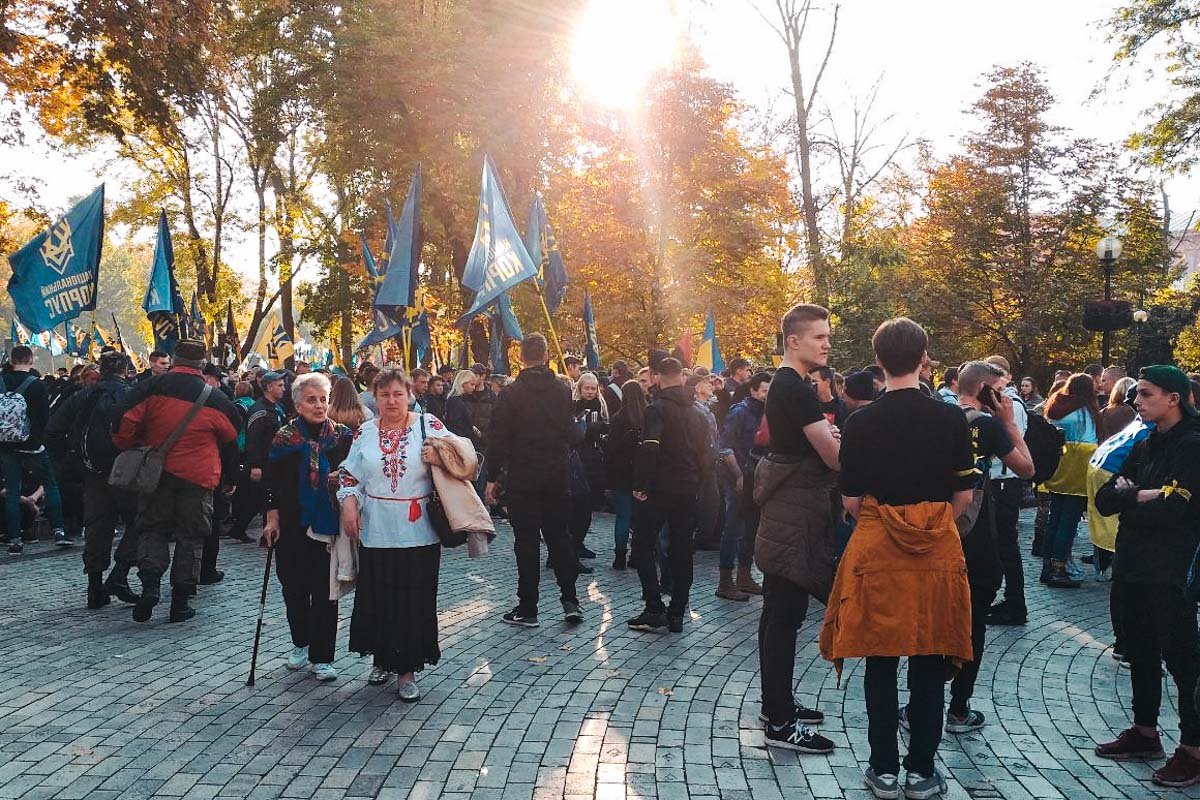 Марш стартует от парка имени Тараса Шевченко Марш стартует от парка имени Тараса Шевченко