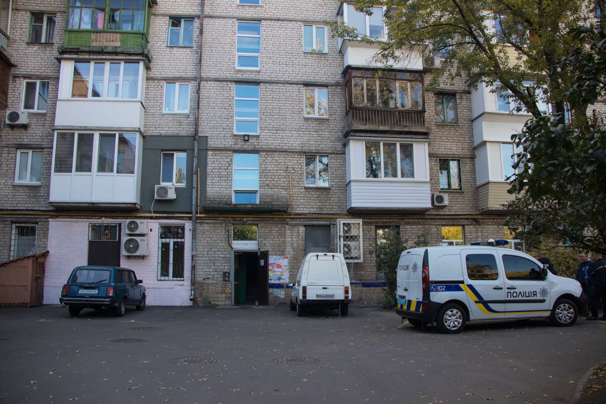 По предварительной информации, рядом с телом мужчины обнаружили предсмертную записку