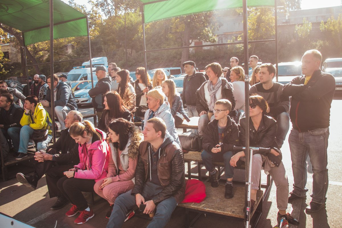 У каждого из спортсменов была своя группа поддержки