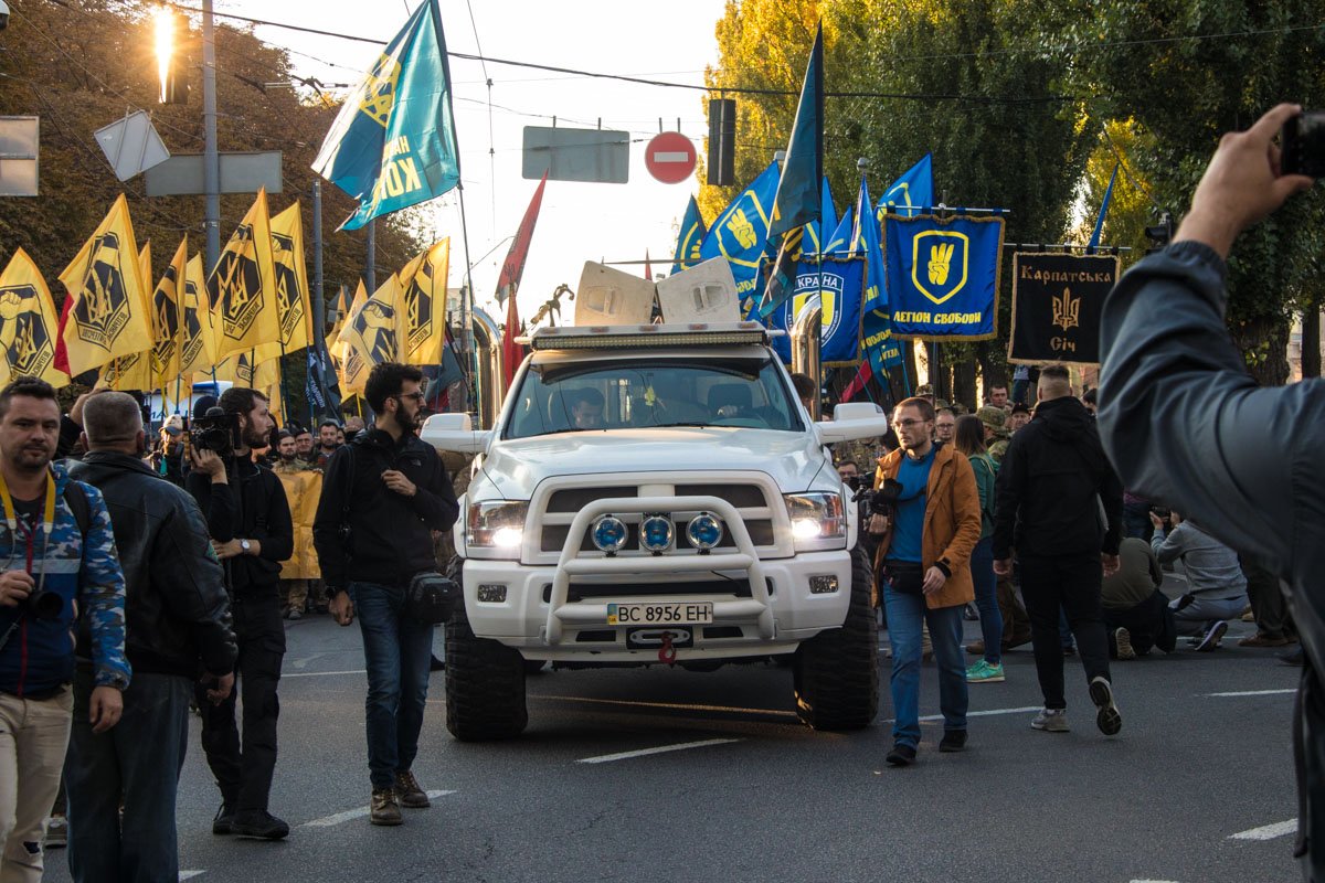 В марше принимали участие воины АТО, их семьи, волонтеры и активисты
