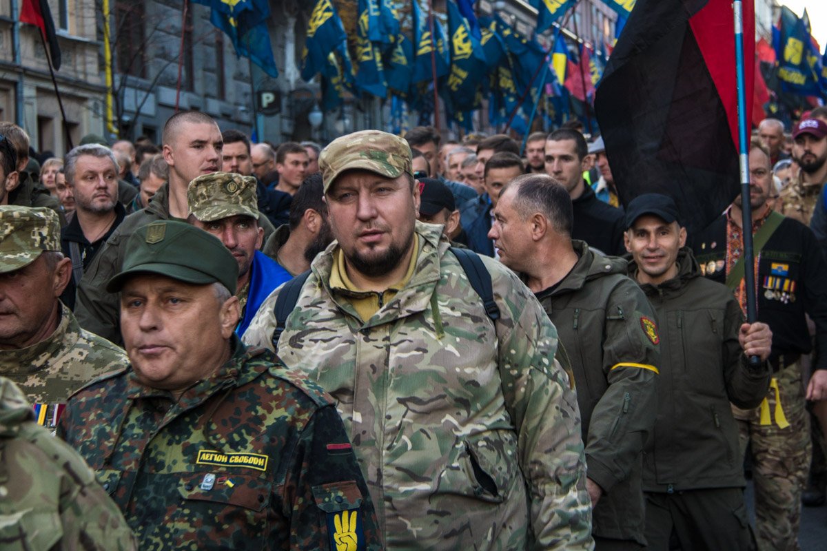 Воины АТО шагали стройными рядами