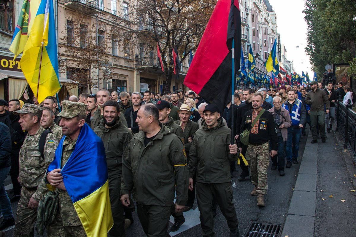 Гул гремел по всей столице