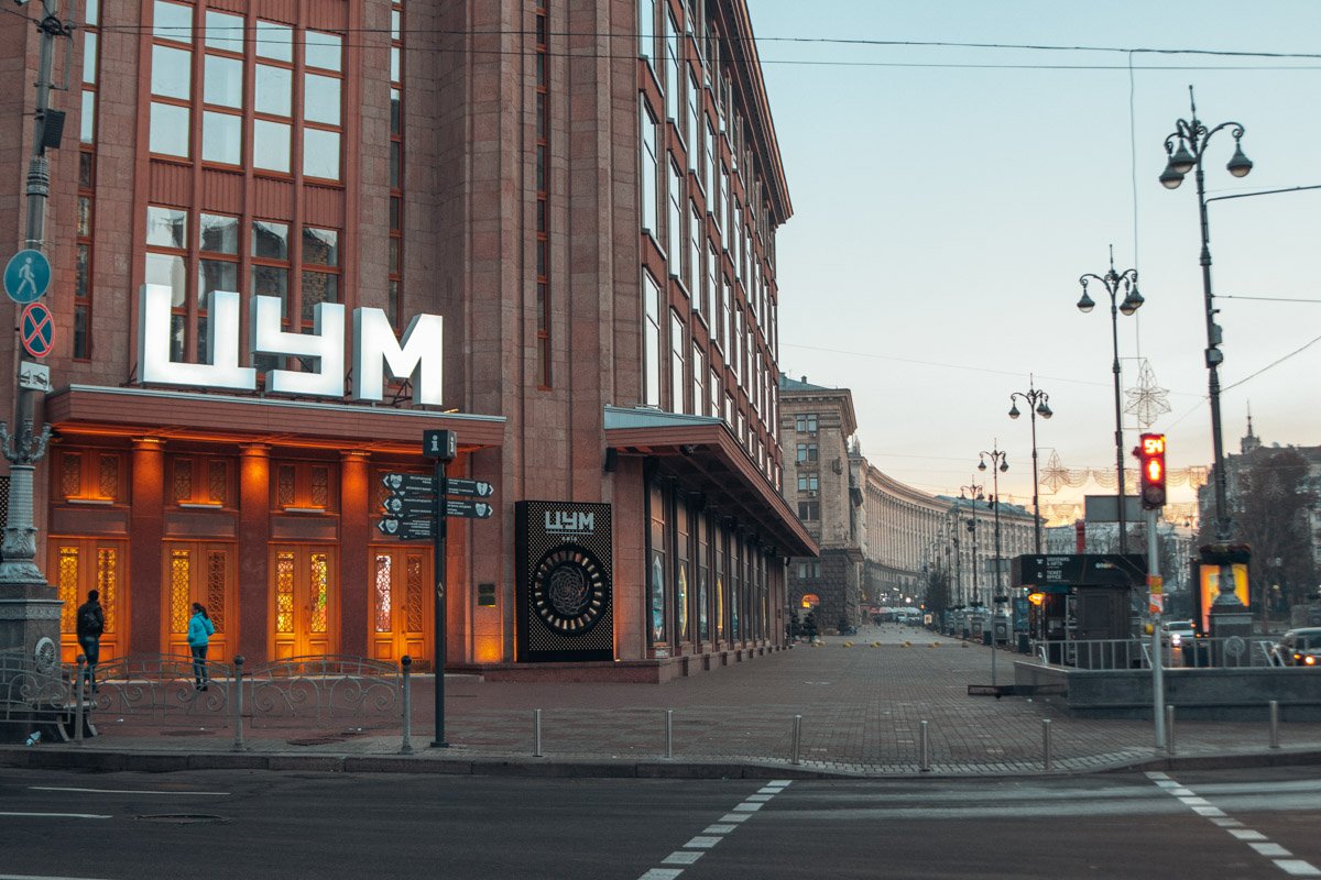 Ранним утром всегда есть возможность полюбоваться деталями Ранним утром всегда есть возможность полюбоваться деталями