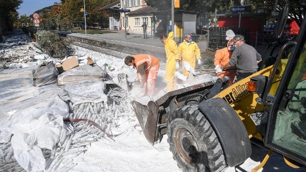 В Германии при столкновении грузовика с поездом ранены 17 человек 