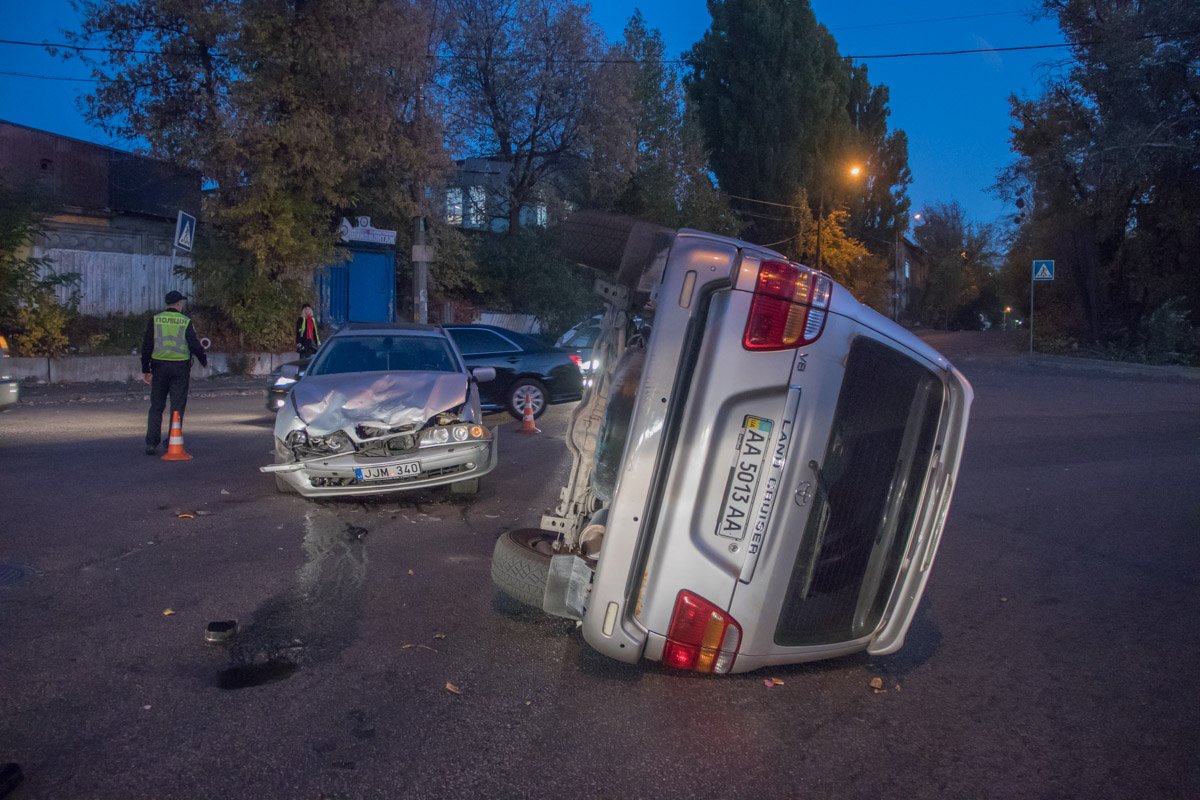 16 октября, на пересечении улицы Сумской и Амурской произошло ДТП с пострадавшими 16 октября, на пересечении улицы Сумской и Амурской произошло ДТП с пострадавшими