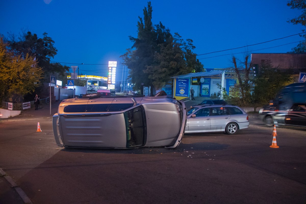 Движение на перекрестке было частично ограничено Движение на перекрестке было частично ограничено