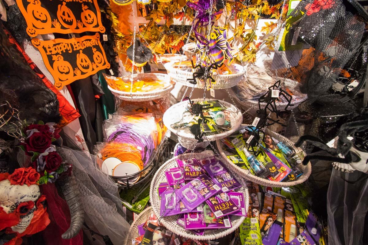 Краски для рисование на коже пригодятся всем любителям экспериментов 