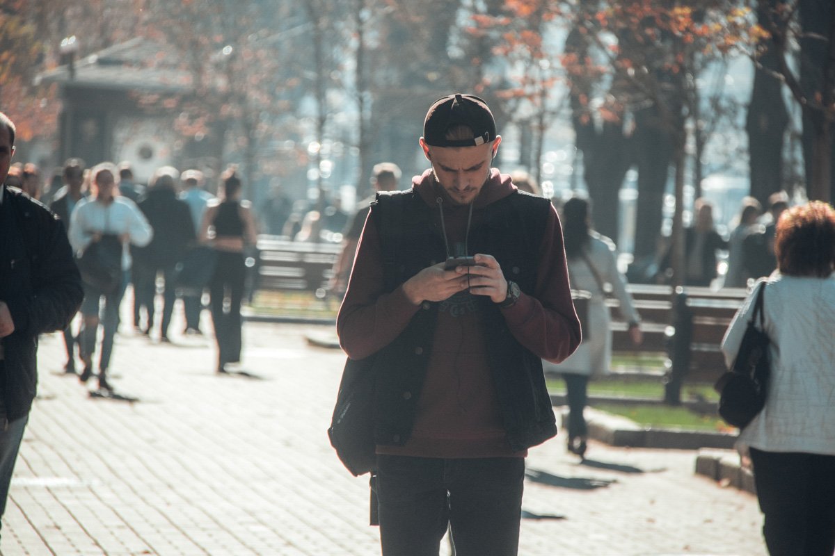 Не ждите меня ни к ужину, ни к завтраку. Буду поздно. Очень