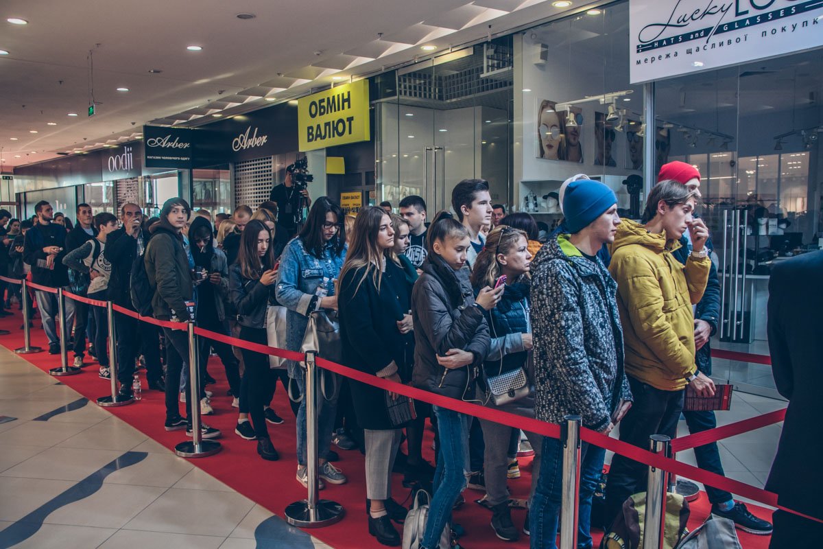 В основном на открытие присутствовала молодежь 