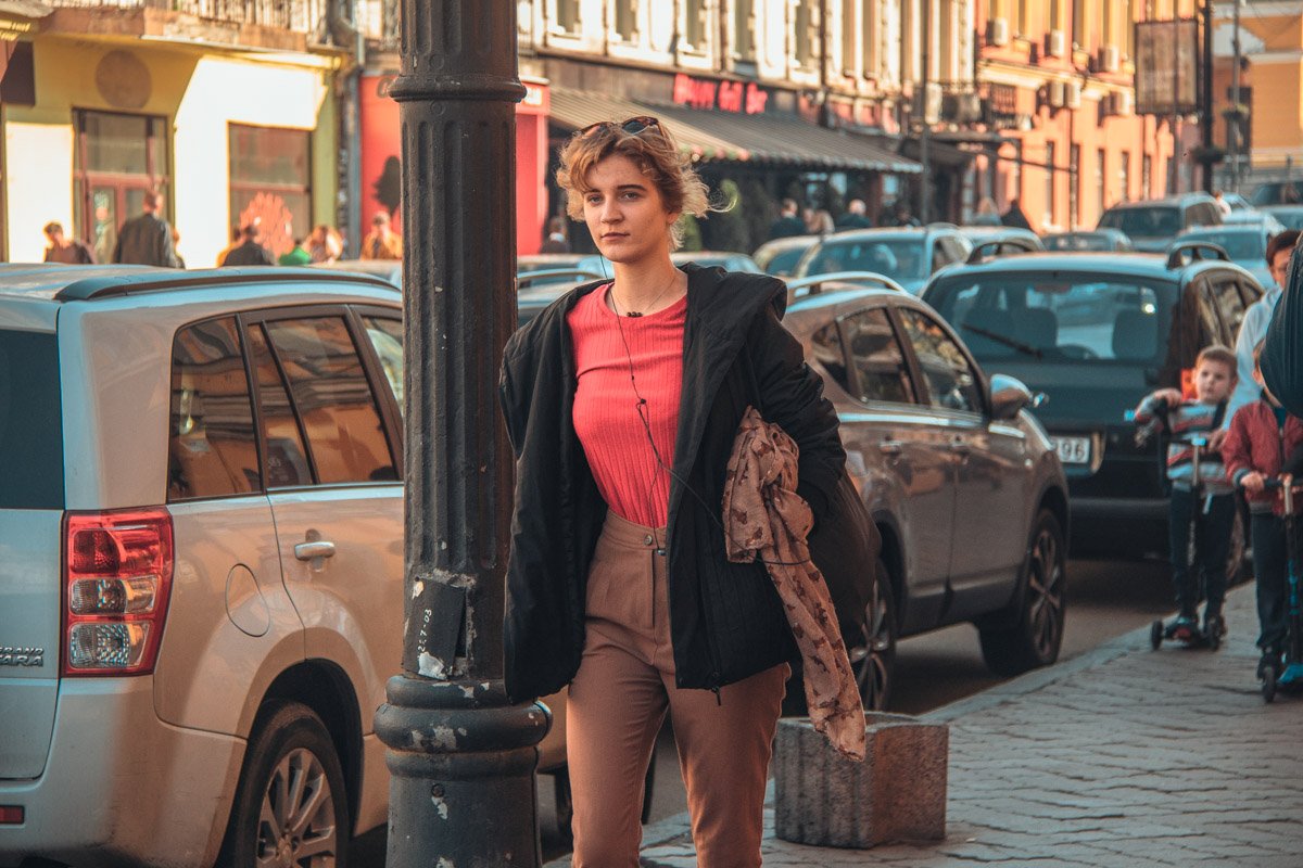 Легкая, почти неуловимая улыбка Легкая, почти неуловимая улыбка