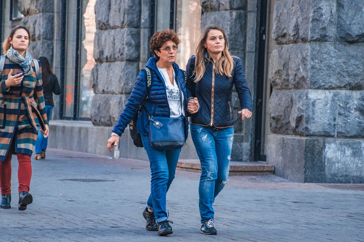 Вместе взявшись за руки можно покорить даже столицу 