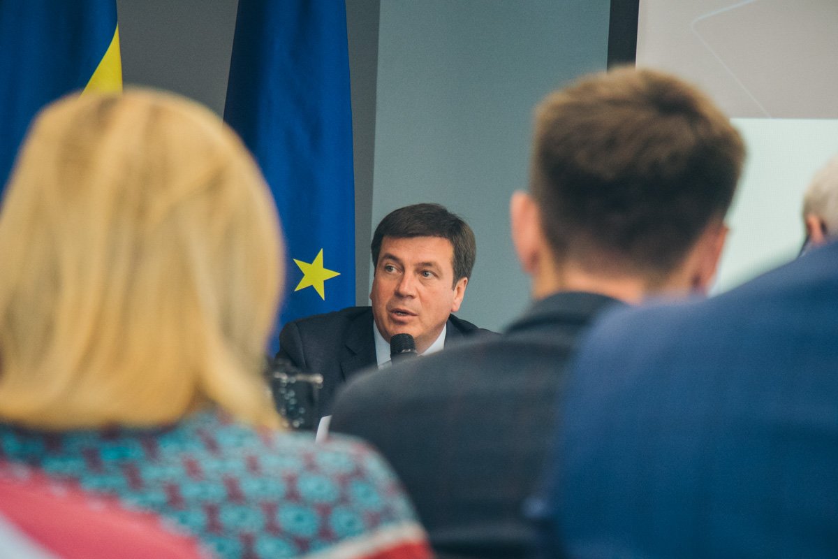 Днепропетровская администрация планирует также закупить новое оборудование и материалы для подготовки настоящих мастеров своего дела. Днепропетровская администрация планирует также закупить новое оборудование и материалы для подготовки настоящих мастеров своего дела.