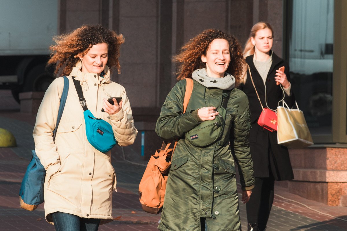 Сегодня ваши улыбки могут заменить солнышко 