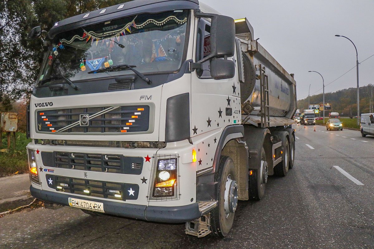 Из-за аварии на Заболотного в сторону Столичного шоссе образовалась масштабная пробка