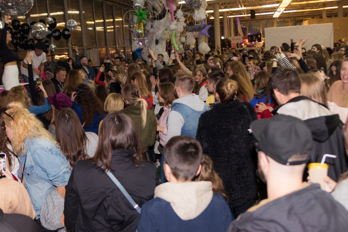 Кураж Базар - это современная тусовка с привкусом ностальгии Кураж Базар - это современная тусовка с привкусом ностальгии